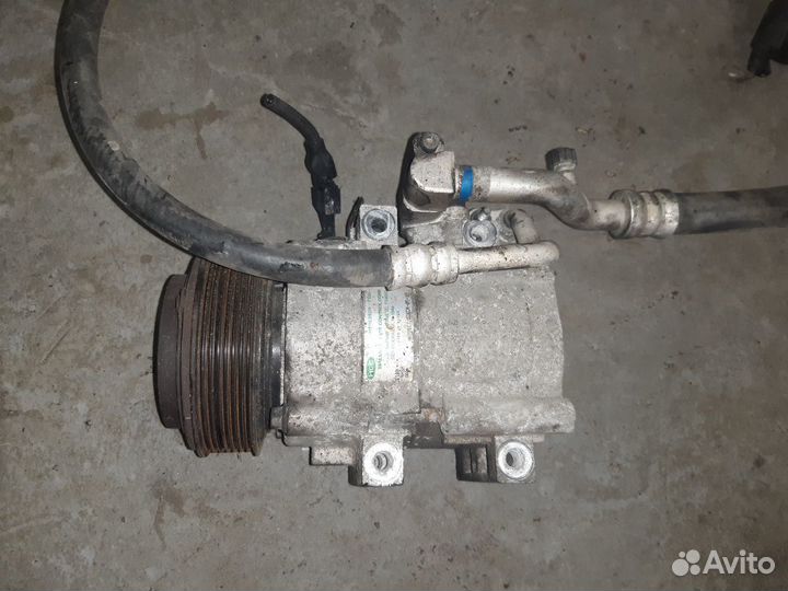 Компрессор кондиционера Киа соренто 2009г. 2.5 crd