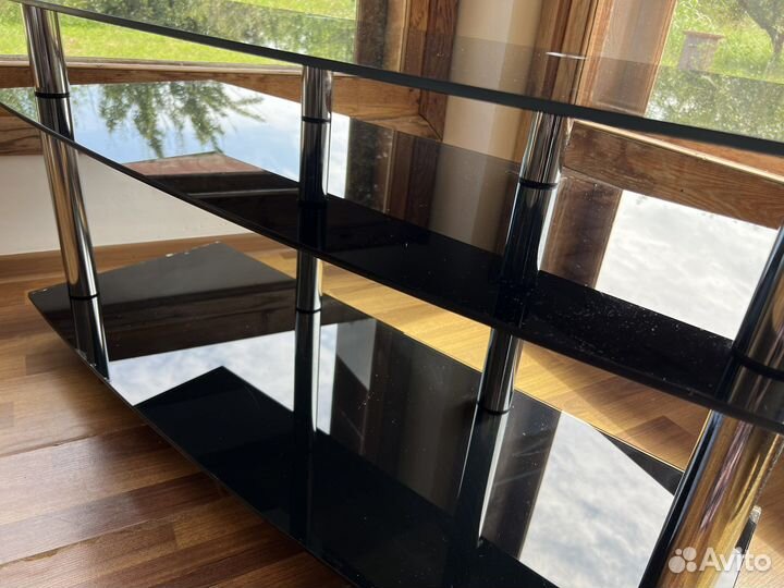 Стеклянная тумба под тв