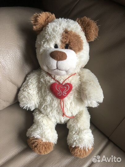 Плюшевый песик с сердечком