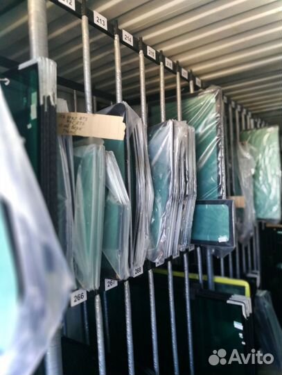 Стекло кабины New Holland MH 8.6 Industry