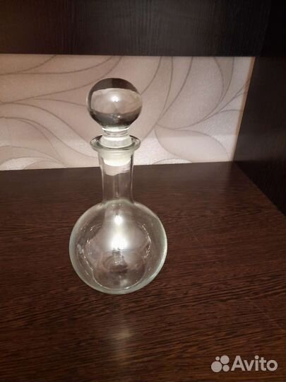 Графин со стаканами