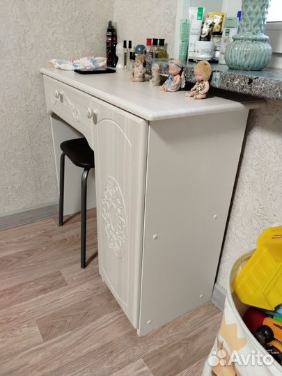 Туалетный столик