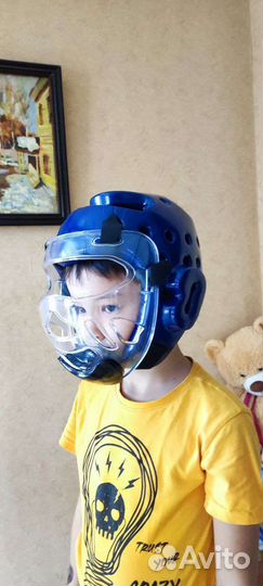 Шлем для тхэквондо с защитой маской