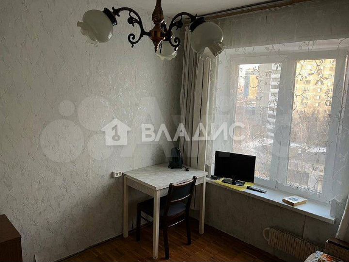 Комната 10 м² в 2-к., 6/9 эт.