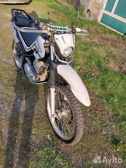 Продаю Yamaha serow 2005