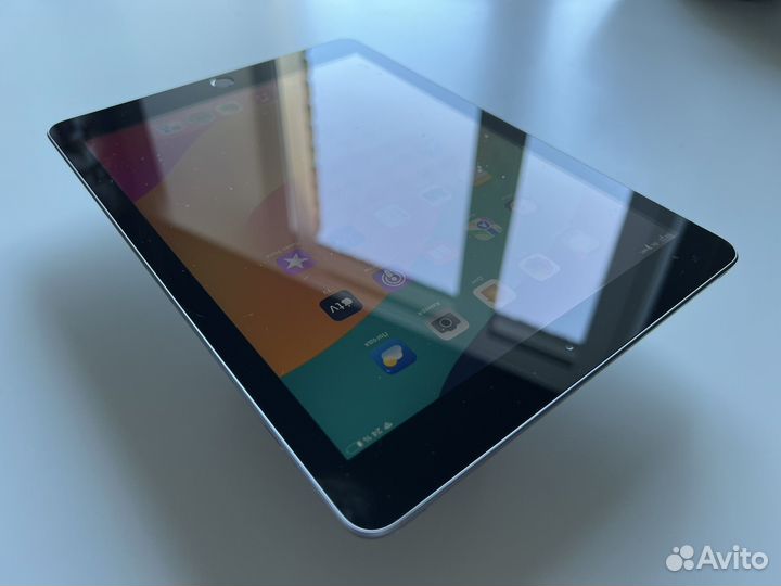 iPad 9.7” 6 поколения Wi-Fi 128GB Space Gray