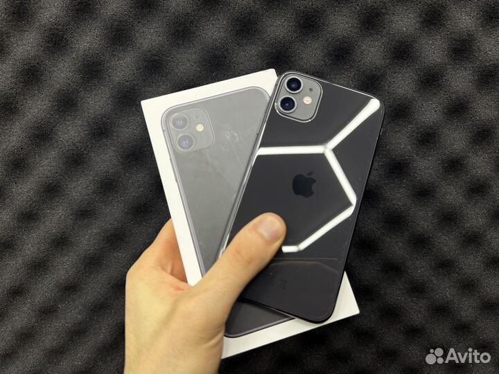 iPhone 11, 64 ГБ