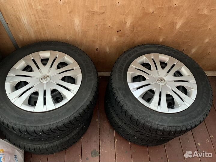 Bridgestone Ice Cruiser 7000 215/60 R16 95T