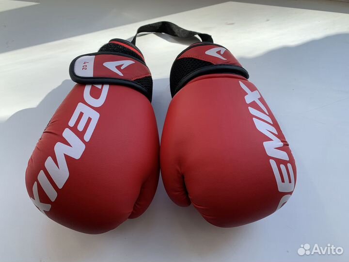 Боксерские перчатки demix