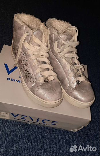 Ботинки для девочки на меху