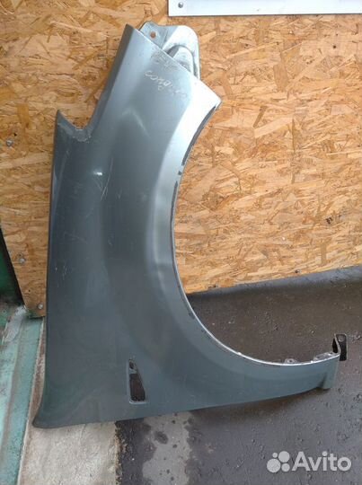 Крыло Renault Sandero 1 2009-2014