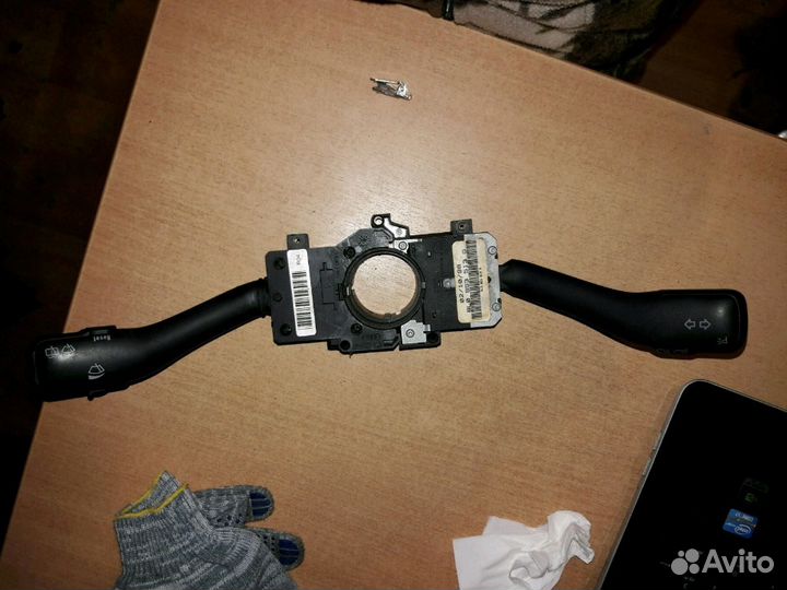 Переключатель под рулевой Фольксваген Пассат Б5