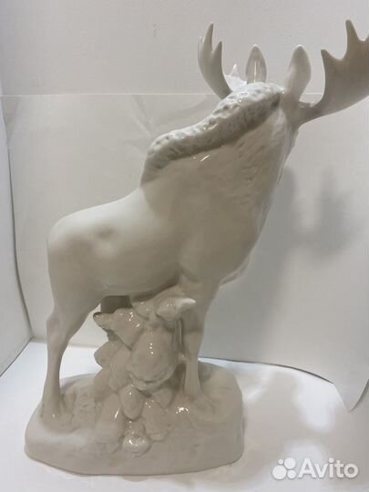 Фарфоровая статуэтка лось лфз
