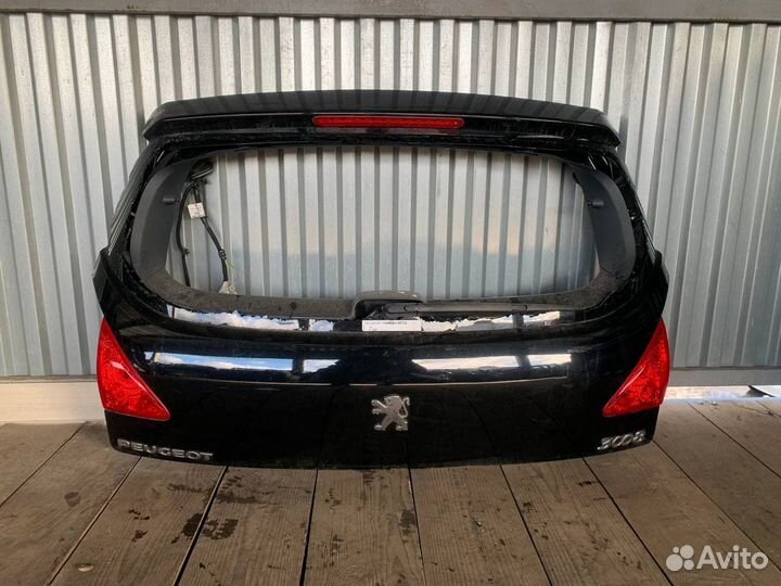 Крышка багажника Peugeot 3008 без стекла