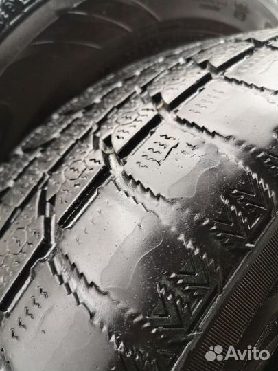 Toyo Observe GSi-5 235/65 R17