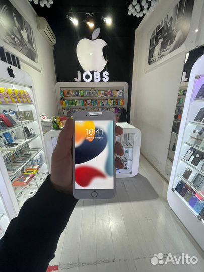 iPhone 8 Plus, 64 ГБ