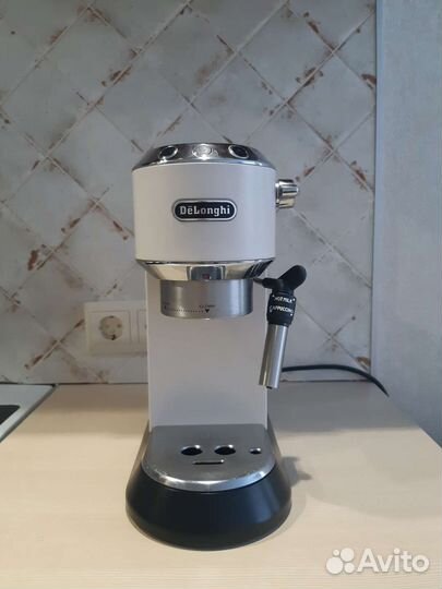 Кофеварка рожковая delonghi