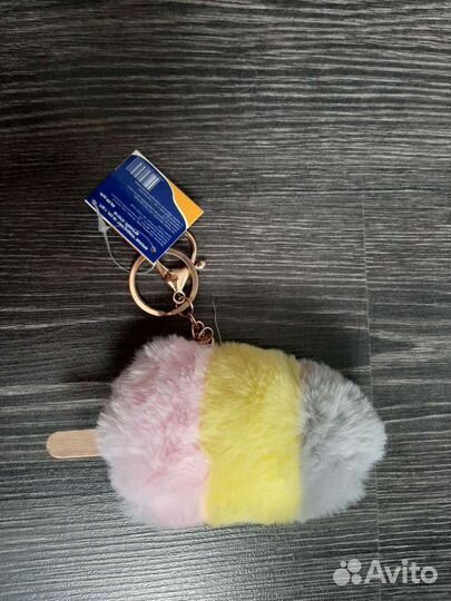 Брелок на сумку