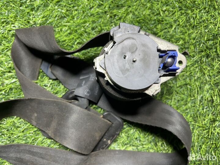 Ремень безопасности Renault Logan