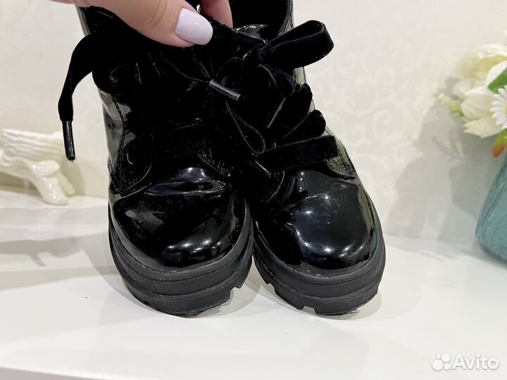 Ботинки лакированные для девочки H&М