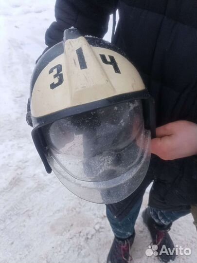 Каска пожарного