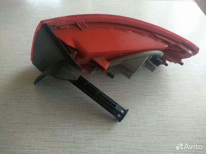 Задний левый наружный фонарь ауди А4 В8 avant/allr