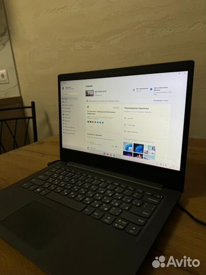 Ноутбук Lenovo V14-IIL