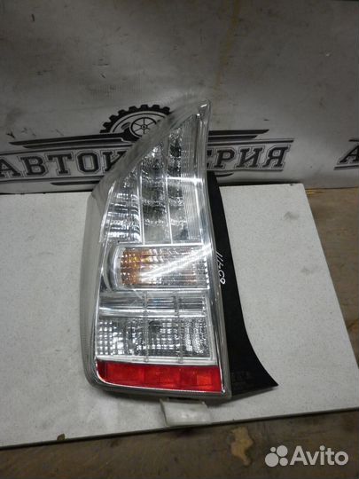 Фонарь Toyota Prius 30 2010 1.8