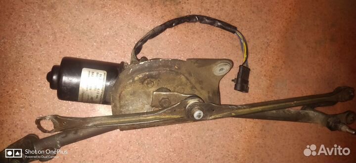 Мотор стеклоочистителя на Гранту