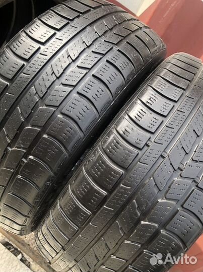 Roadstone Winguard Sport 215/55 R17