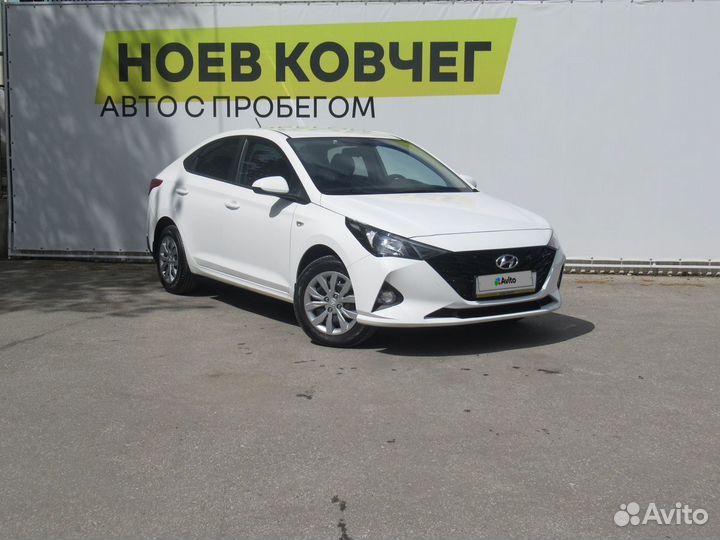 Hyundai Solaris 1.6 AT, 2022, 5 600 км