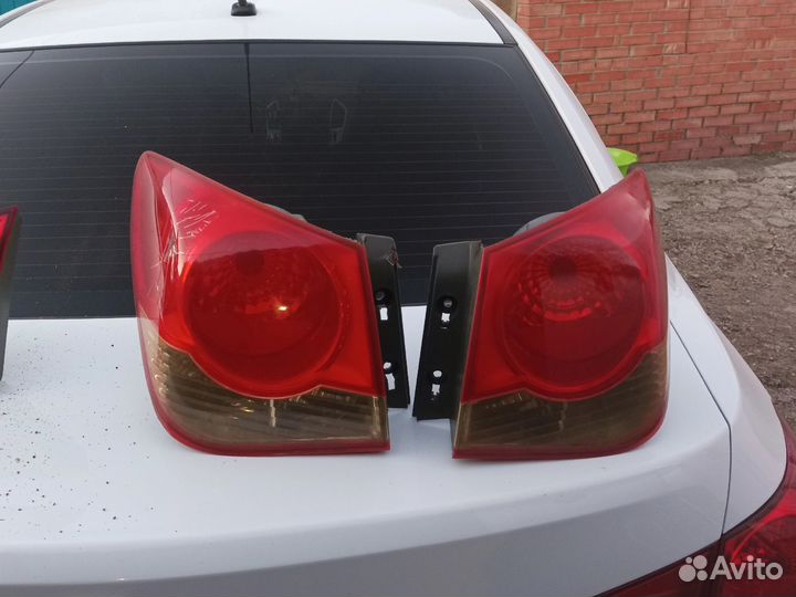 Фонарь правый задний в крыло