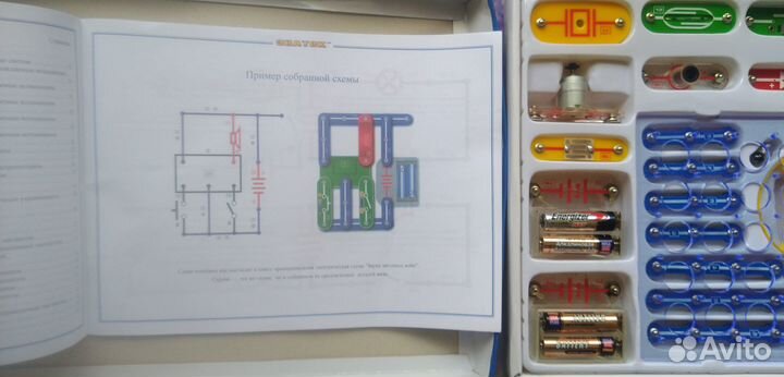 Электронный конструктор Знаток