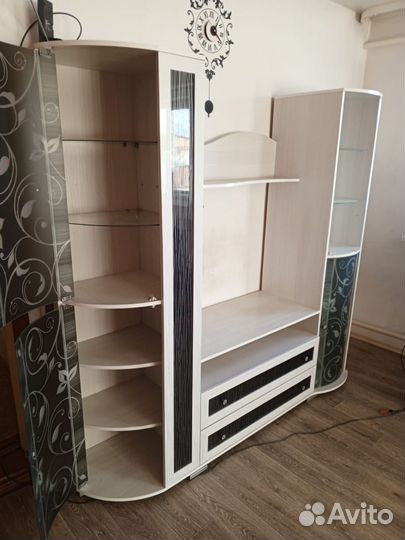 Стенка в гостиную б/у