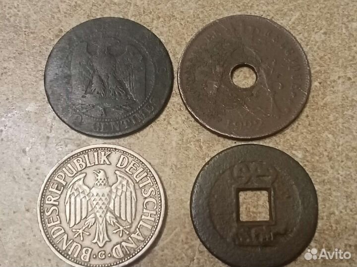 В продаже монеты