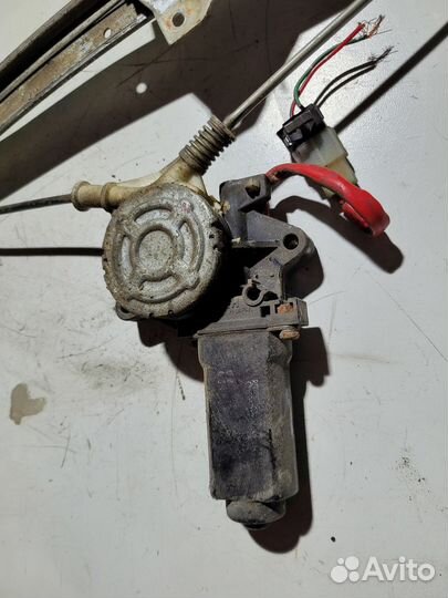 Стеклоподъемник задний левый Mitsubishi Galant 7