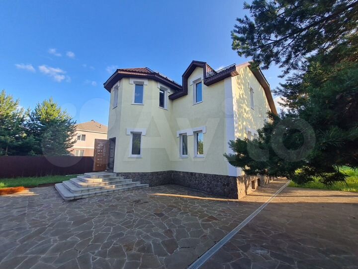 Коттедж 397,1 м² на участке 15 сот.