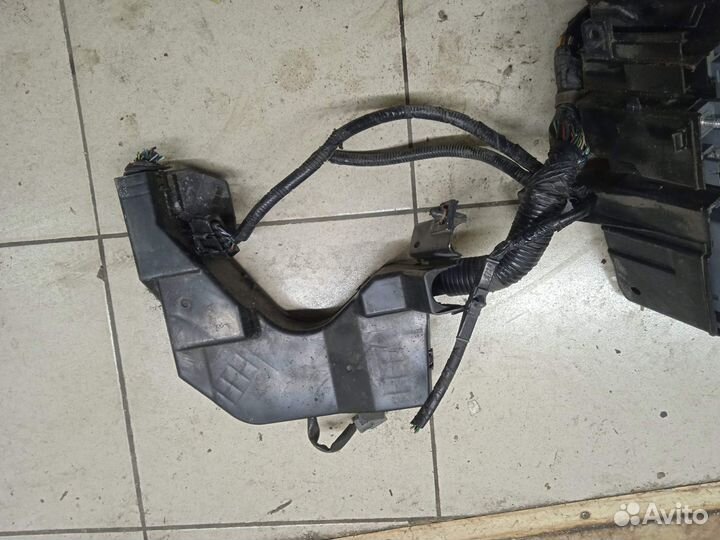 Блок предохранителей mazda 6 08-12 GH