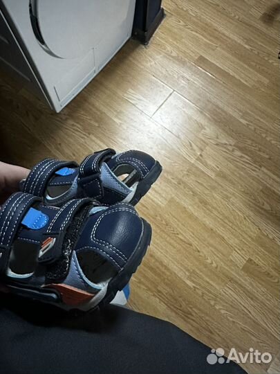 Сандалии детские 23 размер