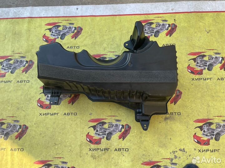 Сабвуфер Toyota Land Cruiser 200