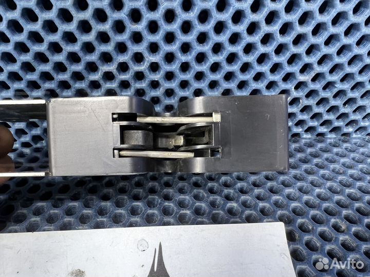 Замок капота Volkswagen Tiguan 2007-2017 Тигуан