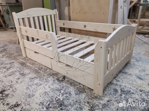 Кровать с ящиками