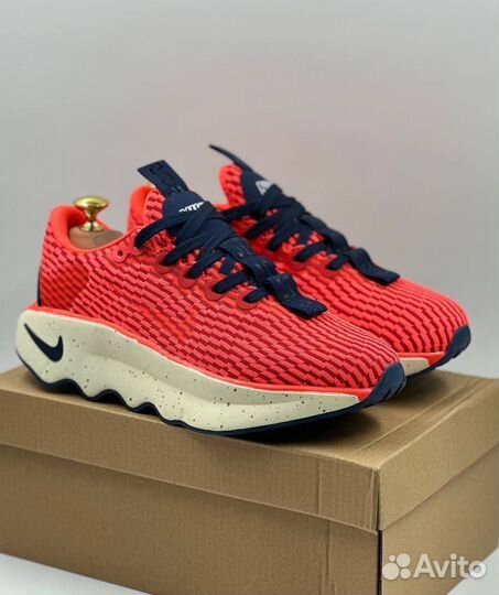 Кроссовки женские Nike Motiva Bright