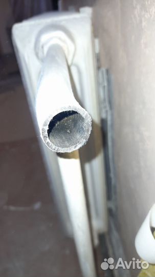 Радиатор отопления, чугунная батарея