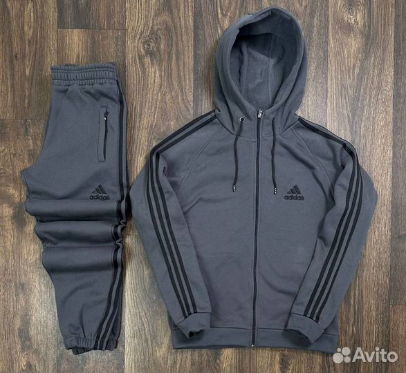 Спортивный костюм Adidas на флисе