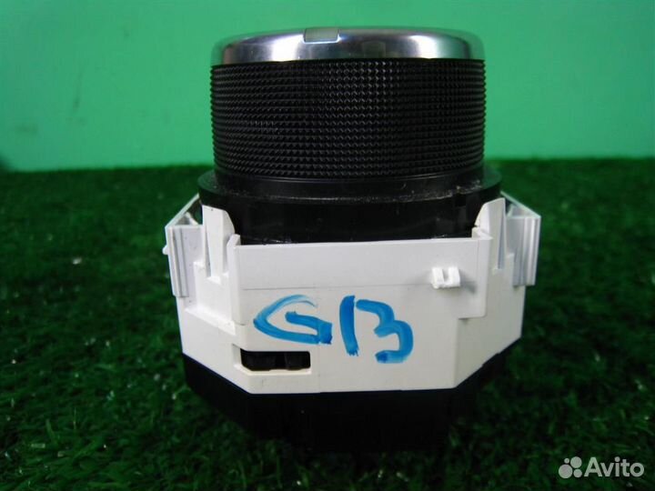 Регулятор отопителя Toyota Yaris P13 2015