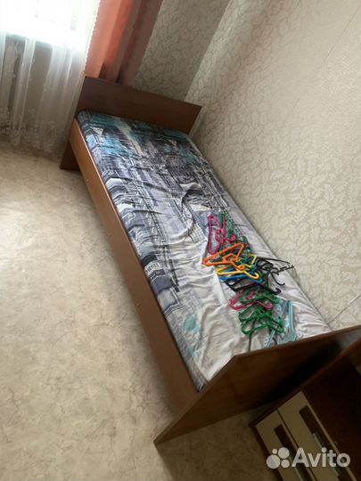 Кровать б/у