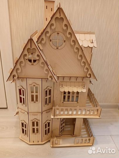 Домик кукольный деревянный