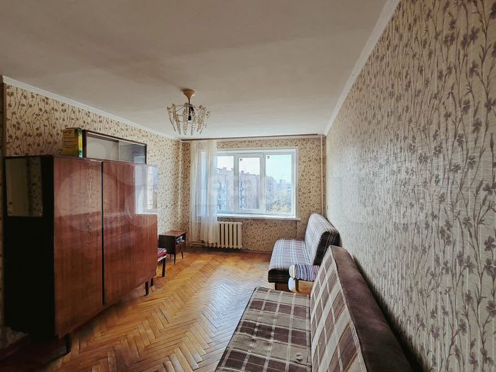 2-к. квартира, 43 м², 9/9 эт.