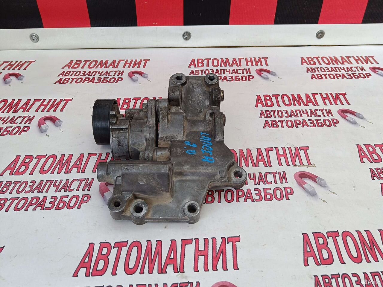 Кронштейн крепления генератора Мицубиси Лансер 10